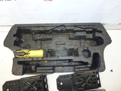 Εργαλεία, γρύλος, κλειδί, κρίκος ρυμούλκησης Citroën C4 GRAND Picasso 6736A3