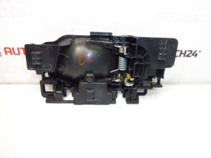 Η εσωτερική λαβή της πόρτας του Citroën C3 III 9825130877 98012886VV - Image 2